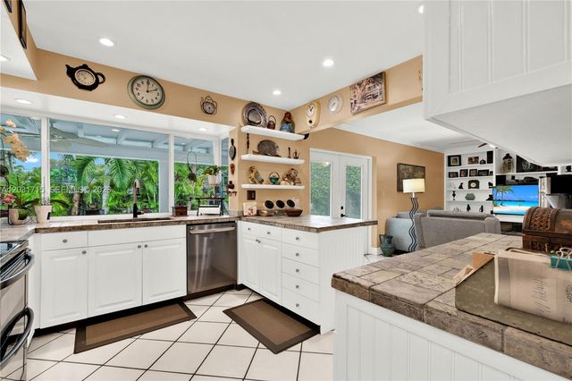 18920 SW 92nd Court, Cutler Bay, FL 33157