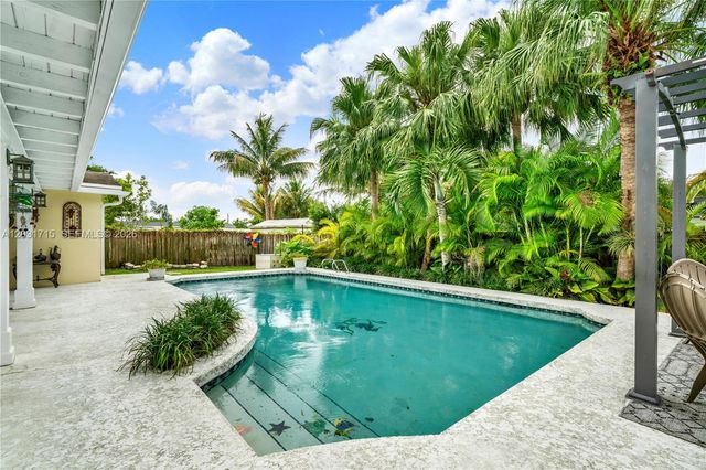18920 SW 92nd Court, Cutler Bay, FL 33157