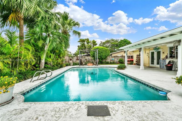 18920 SW 92nd Court, Cutler Bay, FL 33157