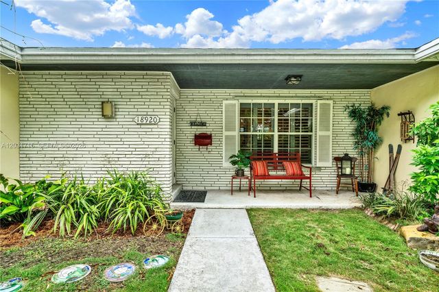 18920 SW 92nd Court, Cutler Bay, FL 33157