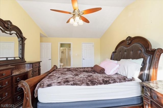 402 Porter Way, Bridgewater Twp., NJ 08807