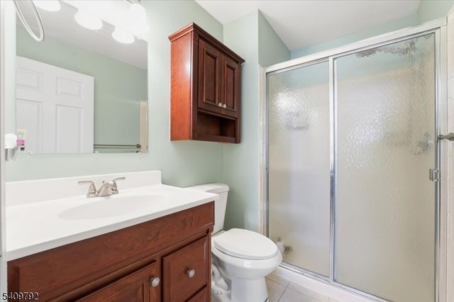 402 Porter Way, Bridgewater Twp., NJ 08807