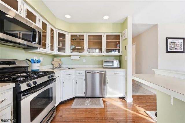 402 Porter Way, Bridgewater Twp., NJ 08807