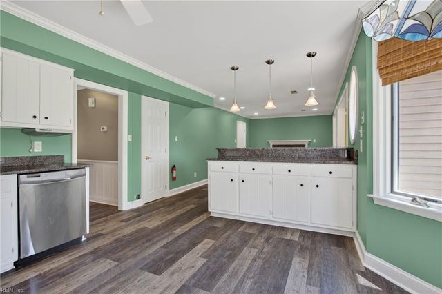 7792 Guinea RD, Hayes, VA 23072