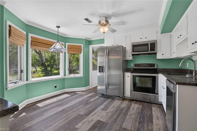 7792 Guinea RD, Hayes, VA 23072