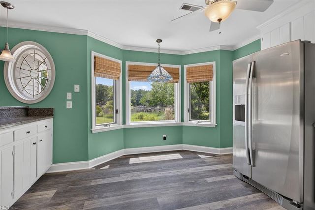 7792 Guinea RD, Hayes, VA 23072