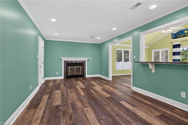 7792 Guinea RD, Hayes, VA 23072