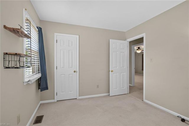 7792 Guinea RD, Hayes, VA 23072
