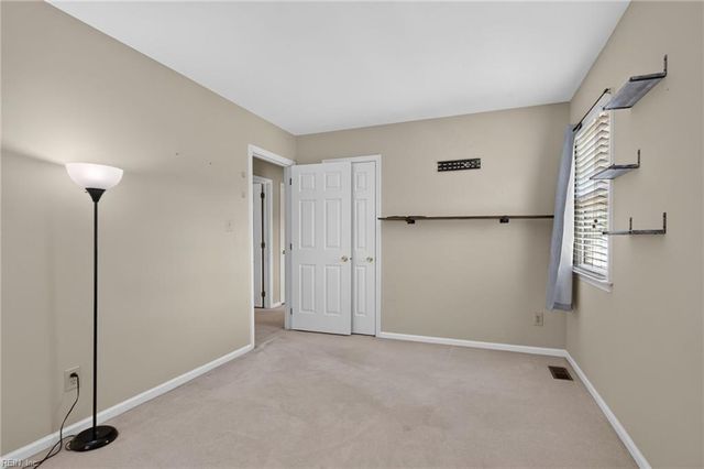 7792 Guinea RD, Hayes, VA 23072