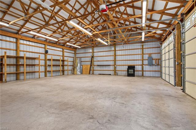 7792 Guinea RD, Hayes, VA 23072