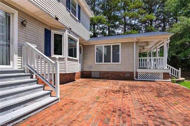 7792 Guinea RD, Hayes, VA 23072