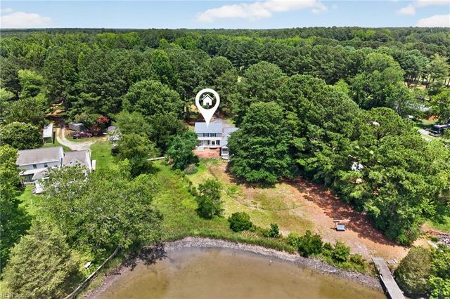 7792 Guinea RD, Hayes, VA 23072