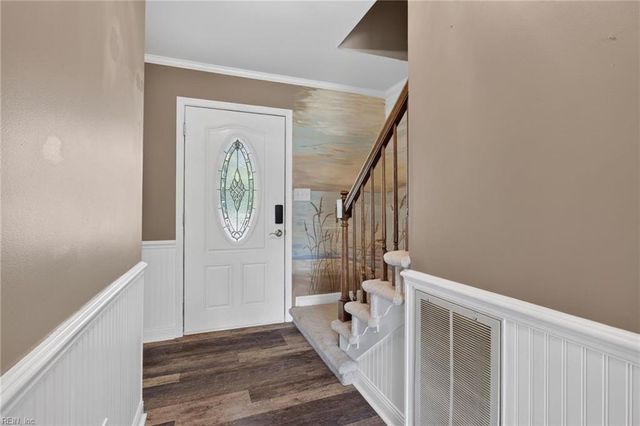 7792 Guinea RD, Hayes, VA 23072