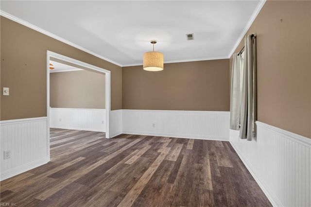 7792 Guinea RD, Hayes, VA 23072