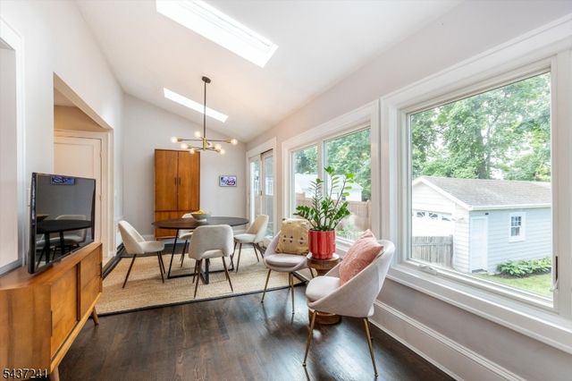 73 Hawthorne Ave, Glen Ridge Boro Twp., NJ 07028