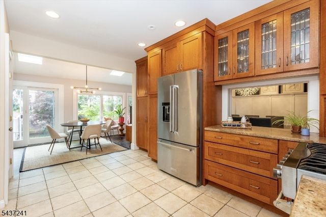 73 Hawthorne Ave, Glen Ridge Boro Twp., NJ 07028