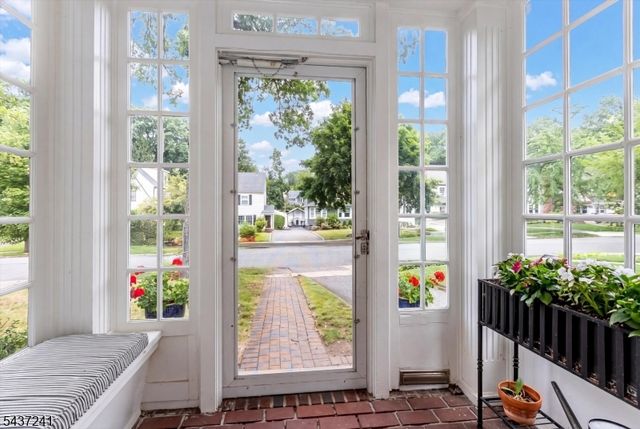73 Hawthorne Ave, Glen Ridge Boro Twp., NJ 07028