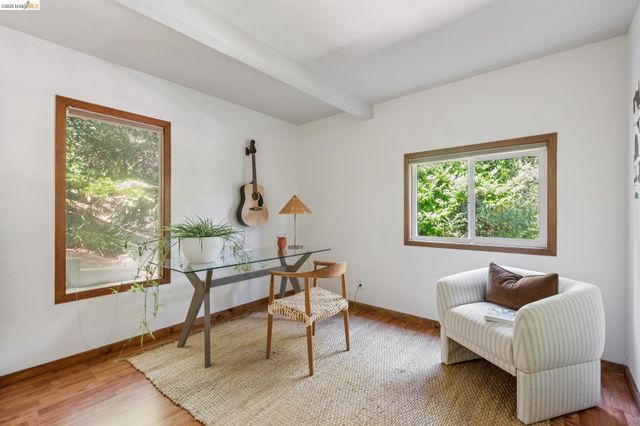 7218 Homewood Dr, Oakland, CA 94611