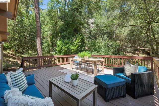 7218 Homewood Dr, Oakland, CA 94611