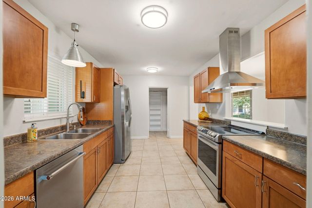 1730 W MULBERRY Drive, Phoenix, AZ 85015