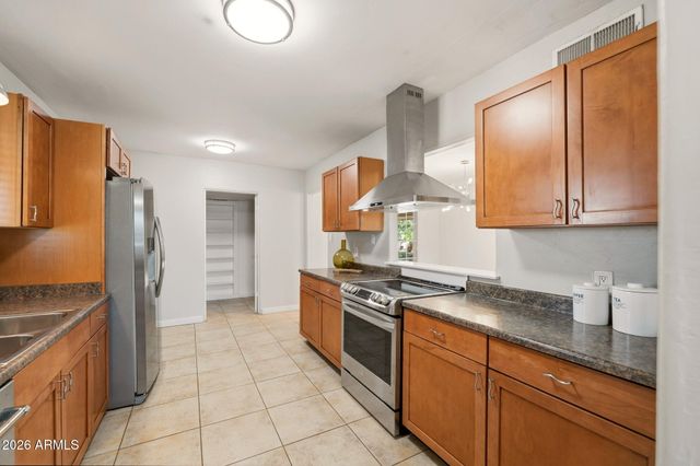 1730 W MULBERRY Drive, Phoenix, AZ 85015