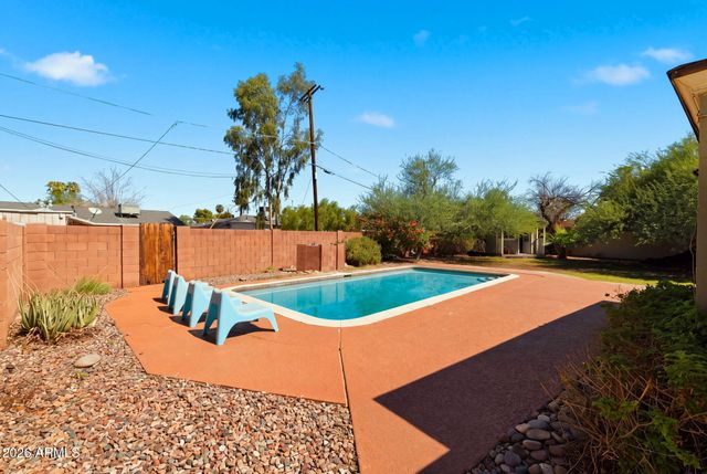 1730 W MULBERRY Drive, Phoenix, AZ 85015