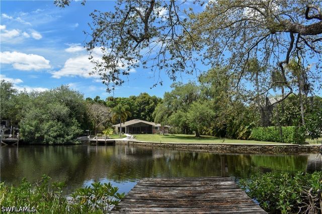 27213 Rio Vista CIR, Bonita Springs, FL 34135