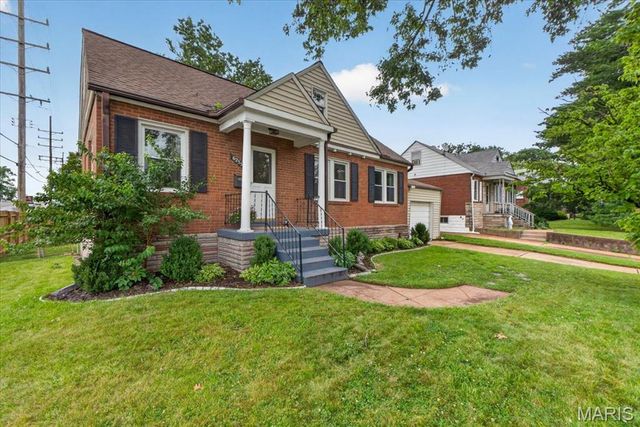6235 Dexter Drive, St Louis, MO 63123