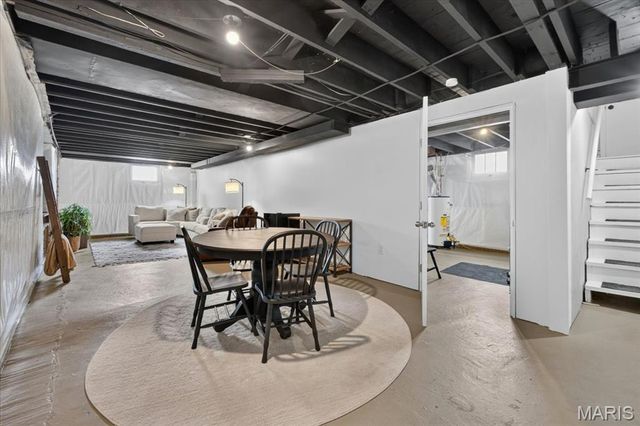 6235 Dexter Drive, St Louis, MO 63123