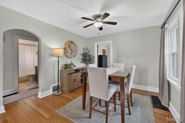 6235 Dexter Drive, St Louis, MO 63123