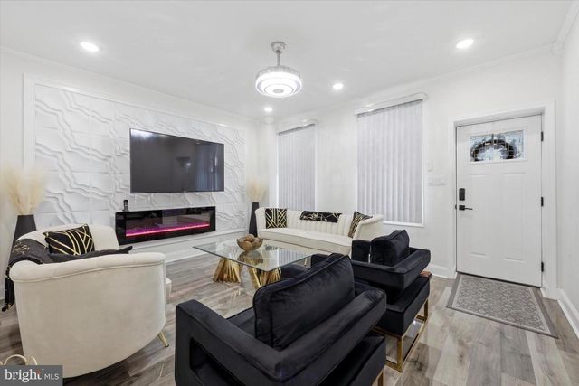 6034 LARCHWOOD AVE, Philadelphia, PA 19143