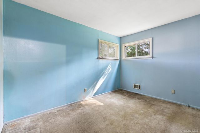 2719 Connecticut Avenue, Medford, NY 11763