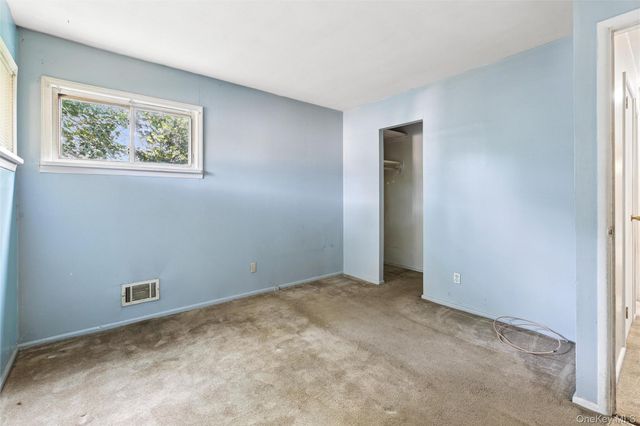 2719 Connecticut Avenue, Medford, NY 11763