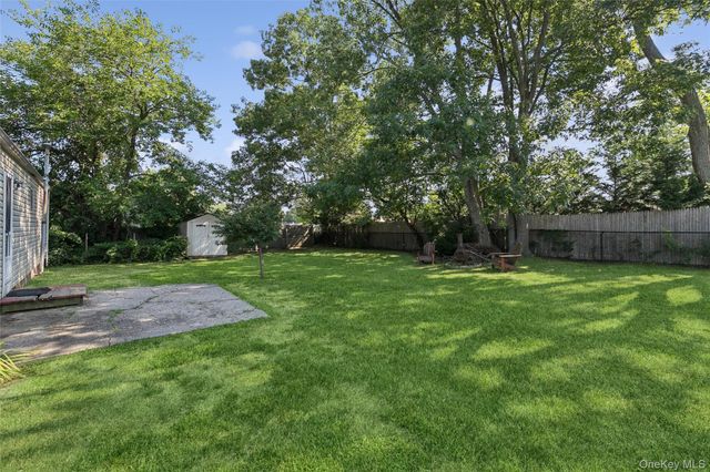 2719 Connecticut Avenue, Medford, NY 11763