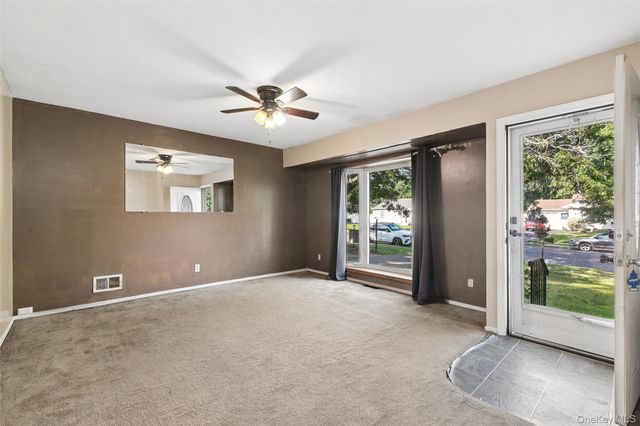 2719 Connecticut Avenue, Medford, NY 11763