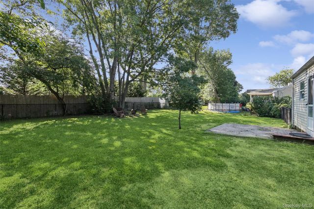 2719 Connecticut Avenue, Medford, NY 11763