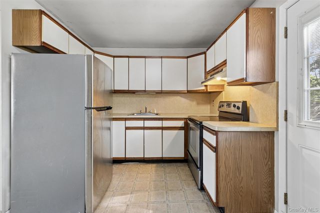 2719 Connecticut Avenue, Medford, NY 11763