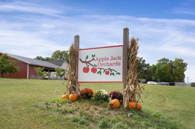 1157 Woods Creek Drive S, Delano, MN 55328