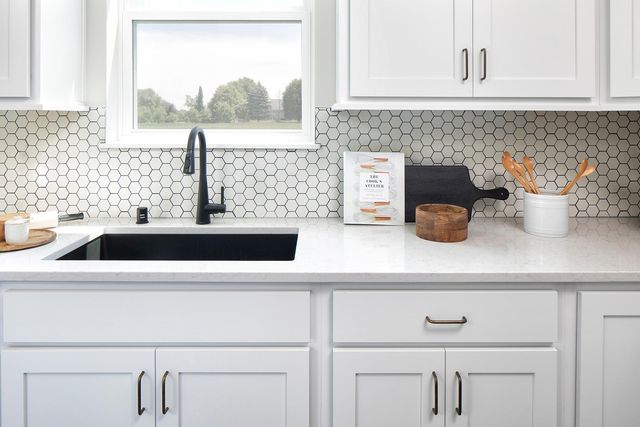 1157 Woods Creek Drive S, Delano, MN 55328