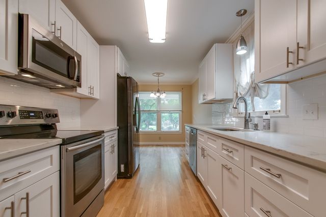 2505B Belmont Blvd B, Nashville, TN 37212