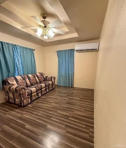 2815 Tierra Dorada Boulevard, Mission, TX 78572