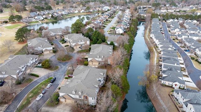 1072 Grand Oak LN, Virginia Beach, VA 23455