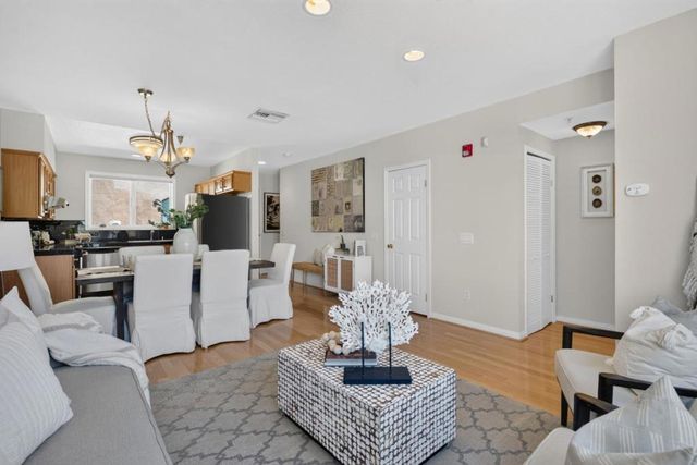 358 Bryant Street, Mountain View, CA 94041