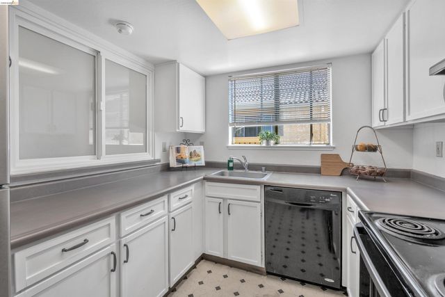 40 Las Moradas Cir, San Pablo, CA 94806