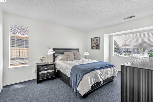 40 Las Moradas Cir, San Pablo, CA 94806