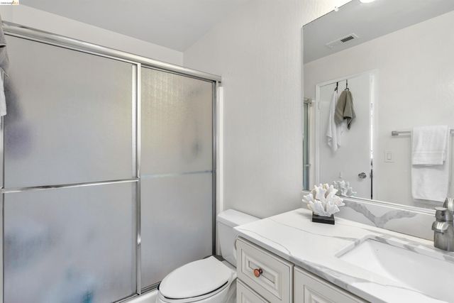 40 Las Moradas Cir, San Pablo, CA 94806