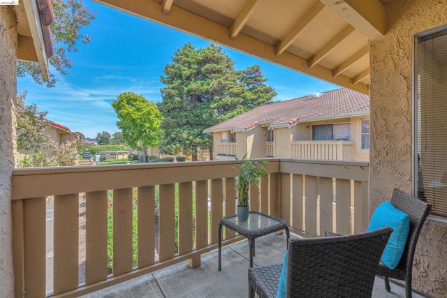 40 Las Moradas Cir, San Pablo, CA 94806