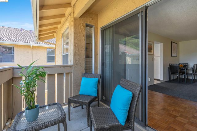 40 Las Moradas Cir, San Pablo, CA 94806