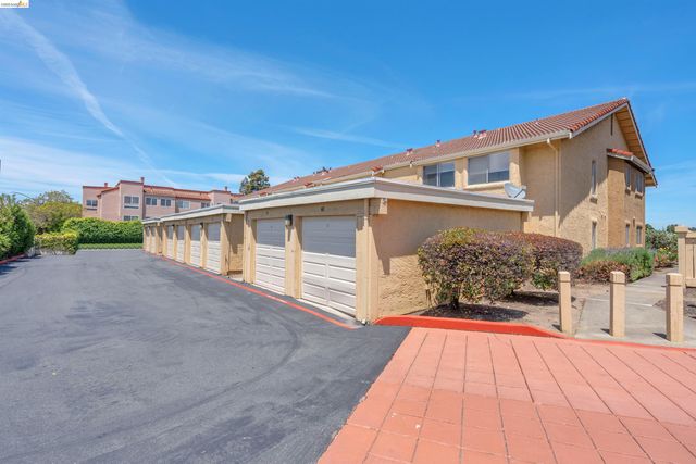 40 Las Moradas Cir, San Pablo, CA 94806