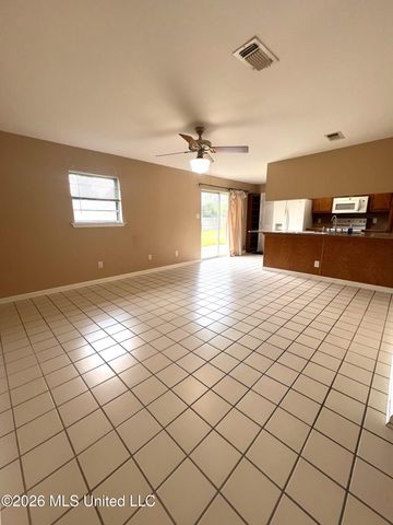 15309-r Royal Street, Gulfport, MS 39503